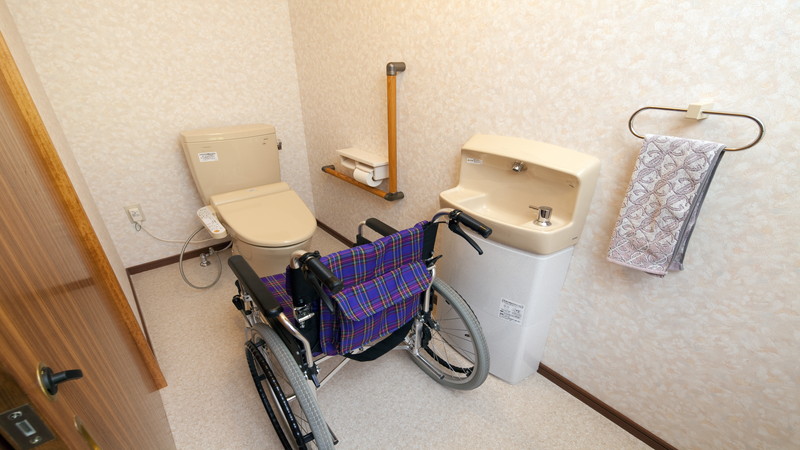 トイレと車椅子